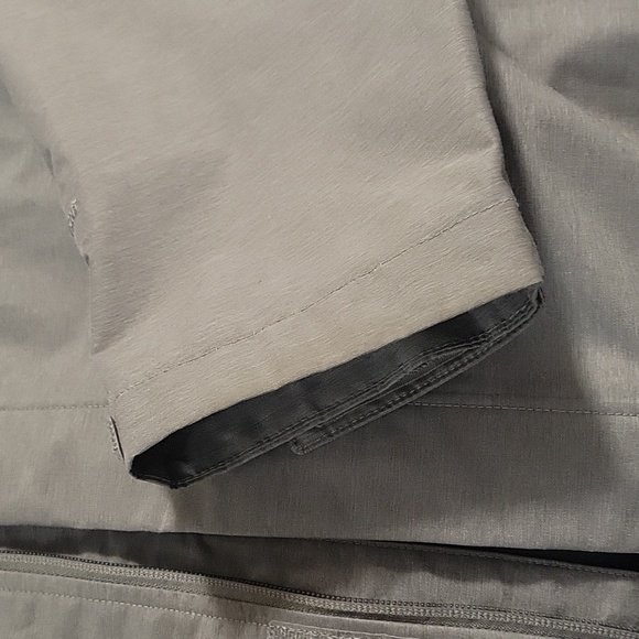 The North Face Rain Jacket. L size - Picture 4 of 5